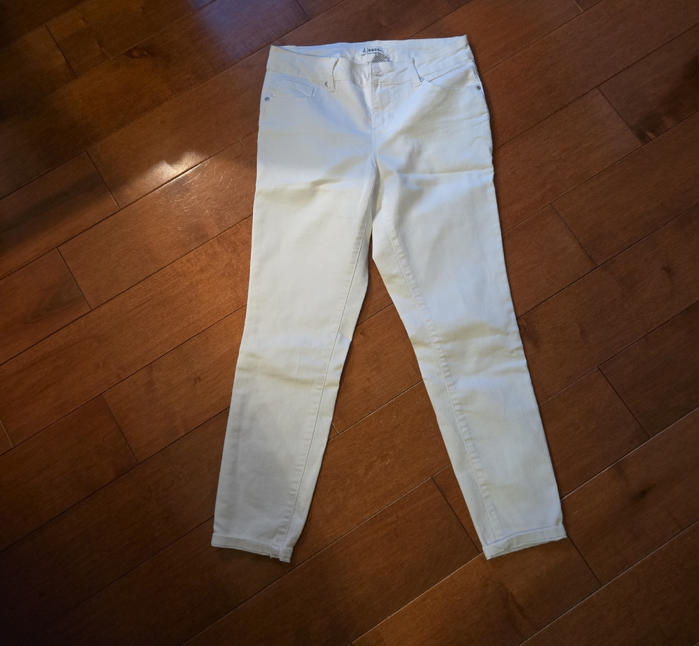 d. jeans Light Cream Skinny Women’s Jeans